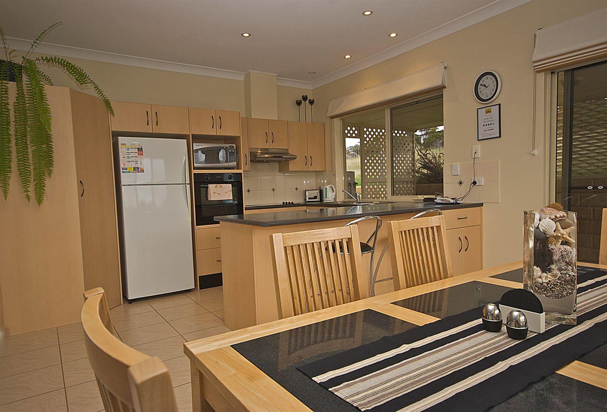 Searenity Holiday Accommodation Emu Bay Ngoại thất bức ảnh